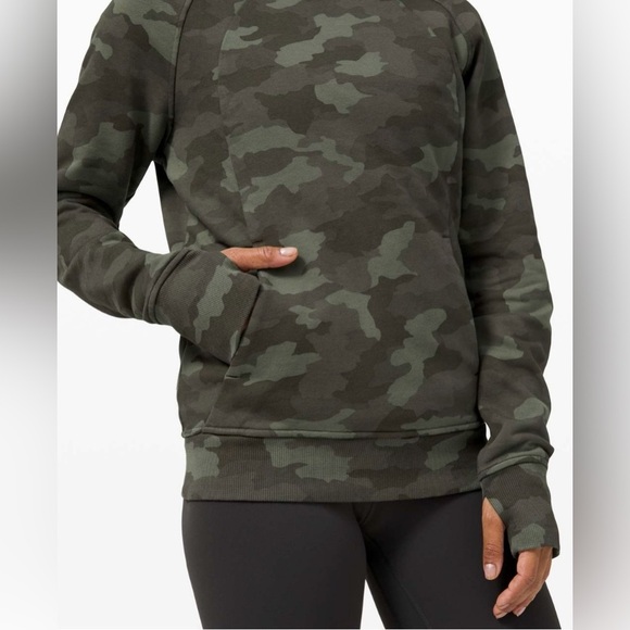 Lululemon Scuba Crew Neck Pullover Sweatshirt Camo Size 2 - Picture 5 of 11